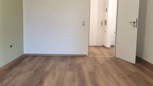 Renovierungsanstrich im Rahmen einer Altbausanierung
